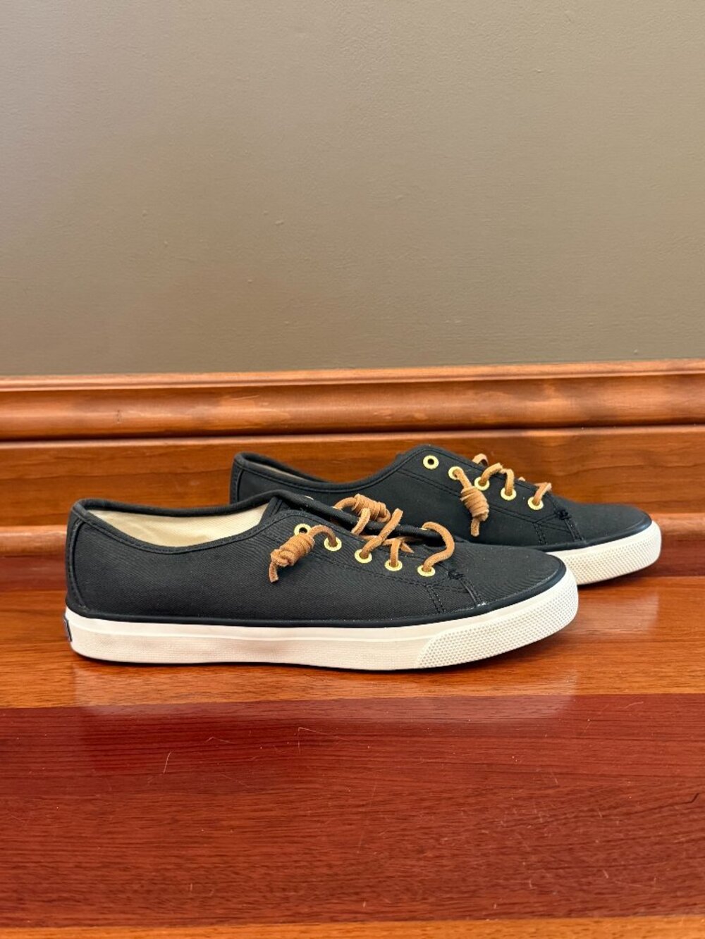 Sperry Women's Seacoast Black Canvas Shoe Leather Lace Nautical, Size 8